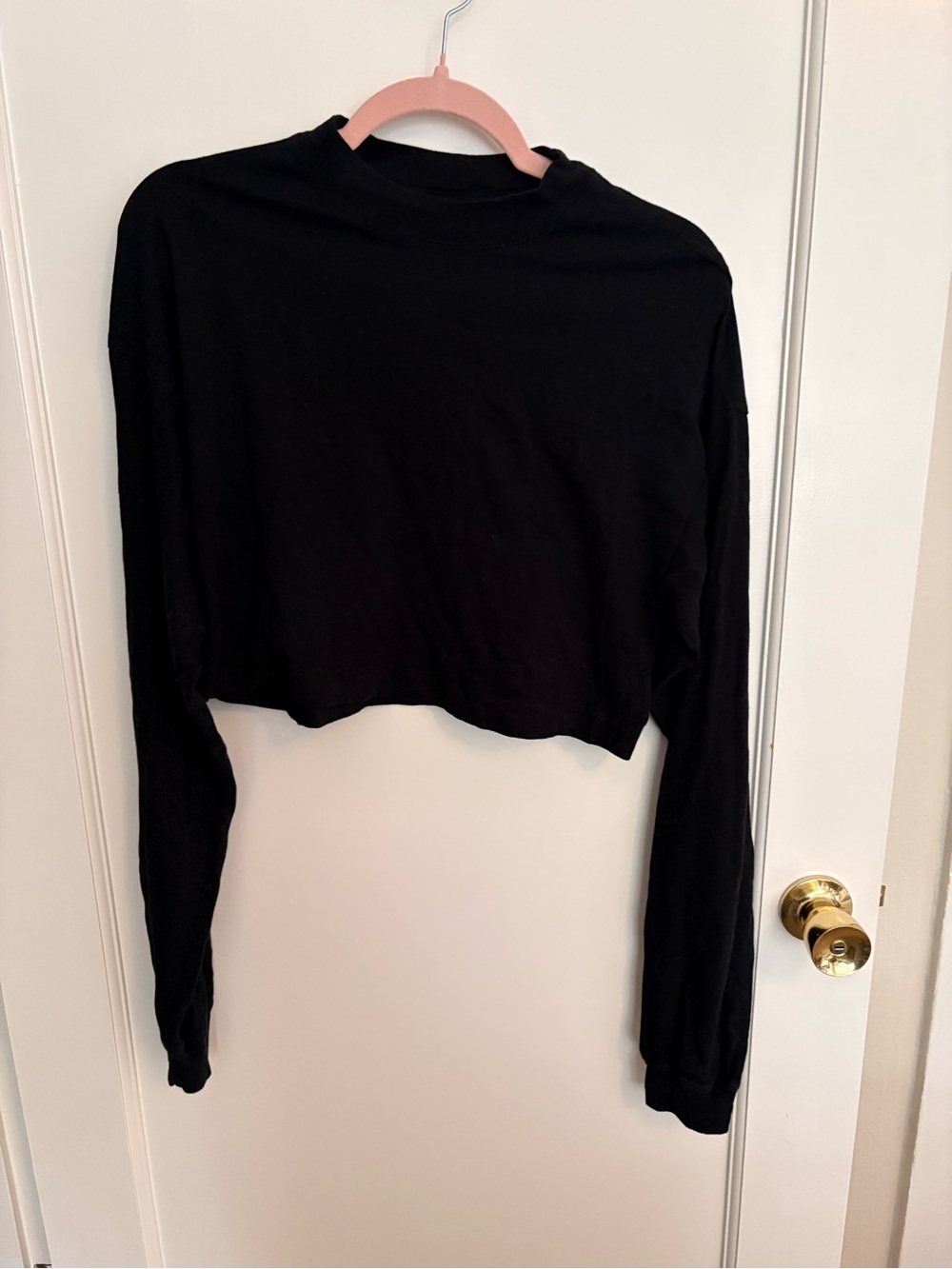 ALO Yoga Black Cropped Long-Sleeve Tee